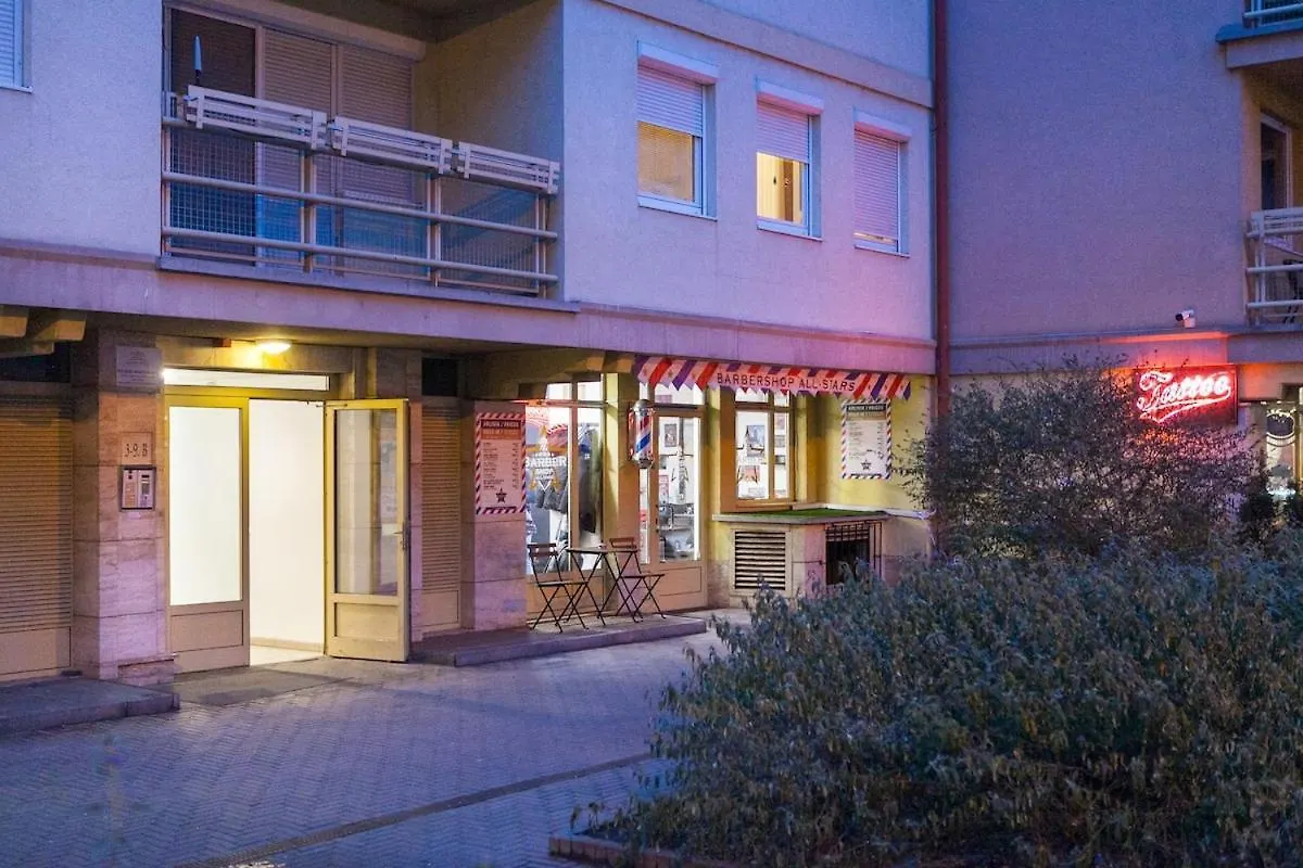 Bao An City Center Home - Free Parking Budapest Apartment